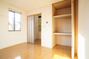 ジュネス市川 205号-4
