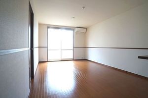 コートビレッジ壱番館 102号-2