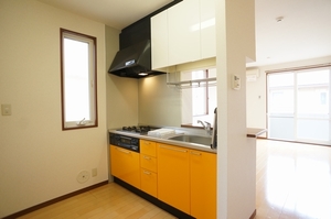 コートビレッジ弐番館 201号-2