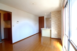 グランドソレーユ 202号-3