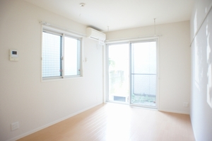 Ｍａｈａｌｏ　ｌｅａ 301号-2