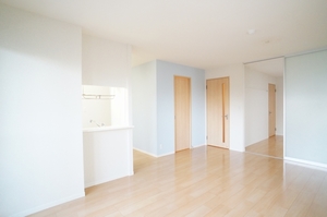 シャーメゾンOISO壱番館 201号-3