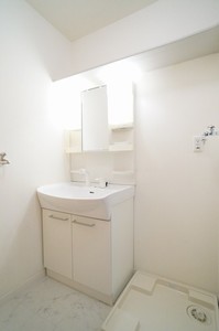 シャーメゾンOISO壱番館 201号-6