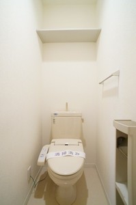 シャーメゾンOISO壱番館 301号-6