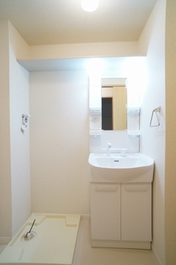 メゾン・リョクエン　Ⅲ 203号-8