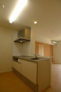 アーバンビラ南八幡 102号-2