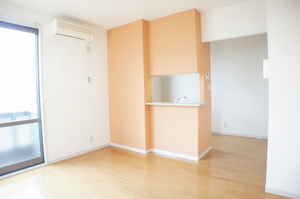 メープルタウン・ウエストＣ 201号-2