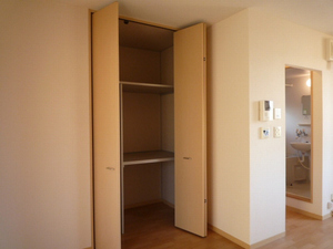 エスティーヌＣ 101号-3