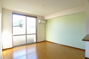 メゾン・ルミエール(東初石) 103号-2