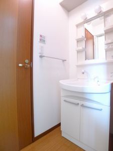 ジュネス・クラス 202号-9