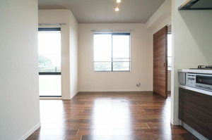 パールタウン岩田４６ 201号-5