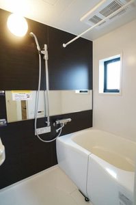 パールタウン岩田４６ 201号-9