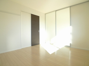 メゾンガーネット 202号-8