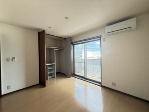 ヴィラ・イーストＢ 301号-5