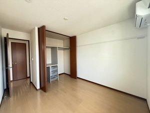 ヴィラ・イーストＢ 301号-6