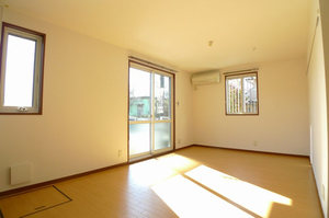 キャステル三里塚 105号-5