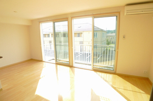 ボー・セジュールⅢ番館 206号-2