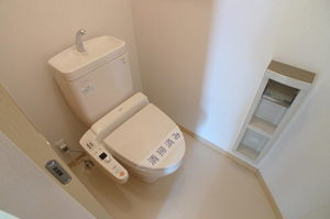 ヴィラ・デ・エスポワールＢ棟 201号-7