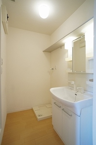 メゾン・シューネス 201号-7