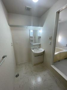 ディアス岩根 203号-8