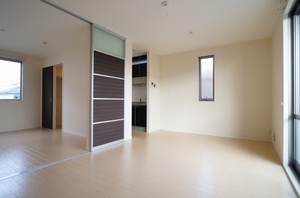 グラン・シャリオ A棟 203号-2