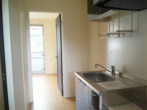 シャルム中央 202号-3