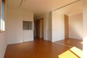 メゾン　ド　ソレーユ　Ｂ棟 201号-3