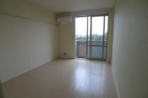 レノンパレスＤ棟 202号-2