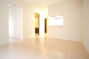 ラ　スリーズ　Ｅ 102号-2