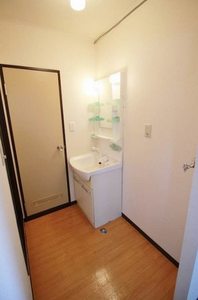 ファミール花井 203号-5