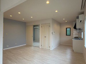 ツィンメゾンB館 202号-4