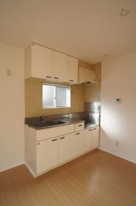 メゾン・ド・コルザ 201号-4