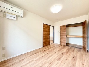 リブナカザト 101号-5