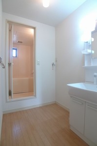 コーポ鈴参番館 202号-10