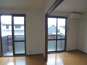 クレストコートＤ 202号-3