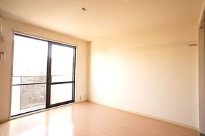 ヴィヴィッド殿岡Ｂ 202号-3