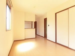 ヴィヴィッド殿岡Ｃ 101号-2