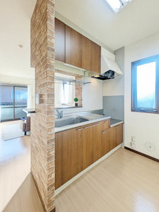 ヴィヴィッド殿岡C 201号-4