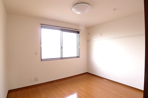 メゾン・ド・ボナール 202号-4