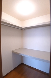 メゾン・ド・ボナール 202号-5