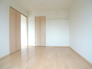 メゾン・ボヌール　Ｅ 201号-5