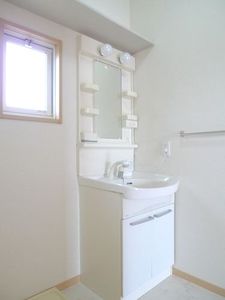 メゾン・ボヌール　Ｅ 201号-10