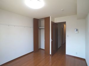 ティアラ・コート 203号-6