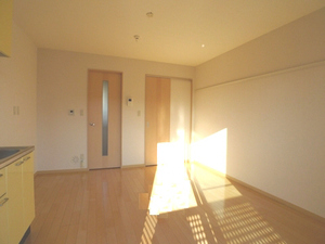 ドミール久松 204号-3