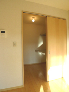 ドミール久松 204号-5