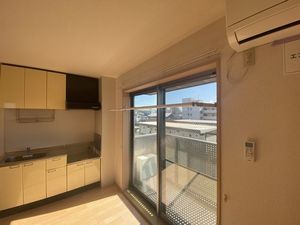 ドミール久松 301号-6