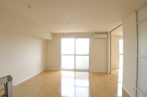 コモドヴィータ EAST 202号-2