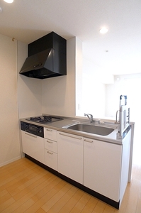 コモドヴィータ EAST 202号-4