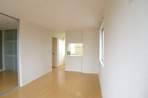 タウンヒル小柴　Ｅ 202号-3