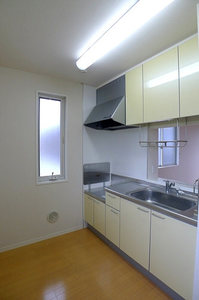 タウンヒル小柴　Ｅ 202号-4